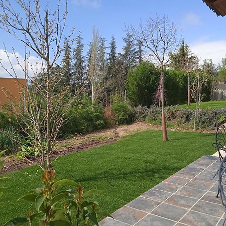 Casita Independiente Con Jardin Cercedilla Kültér fotó